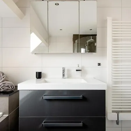 Zuhause Am Fuer 6 Personen Mit 4 Schlafzimmern *