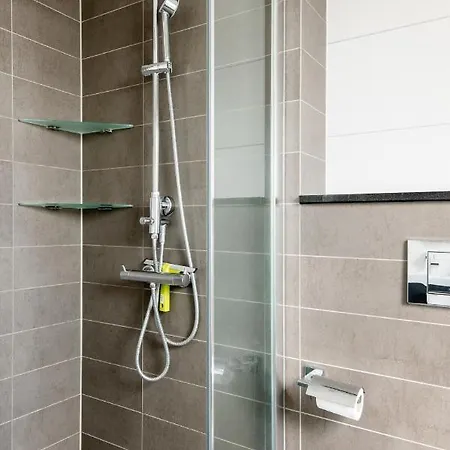 Zuhause Am Fuer 6 Personen Mit 4 Schlafzimmern Ferienhaus *