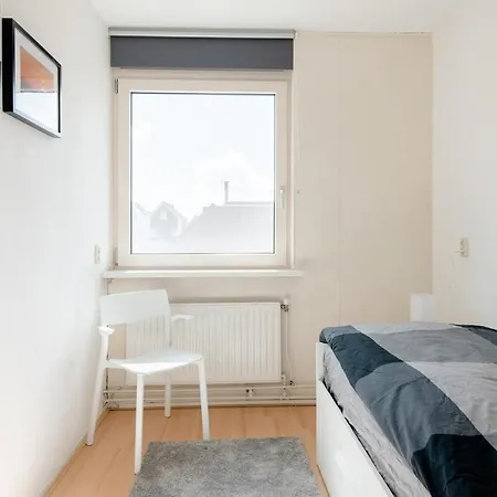 Hébergement de vacances Zuhause Am Fuer 6 Personen Mit 4 Schlafzimmern Julianadorp