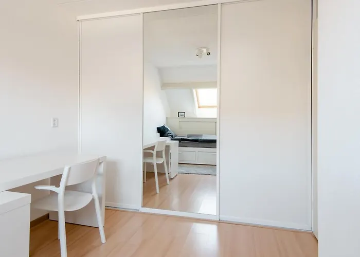 Zuhause Am Fuer 6 Personen Mit 4 Schlafzimmern *