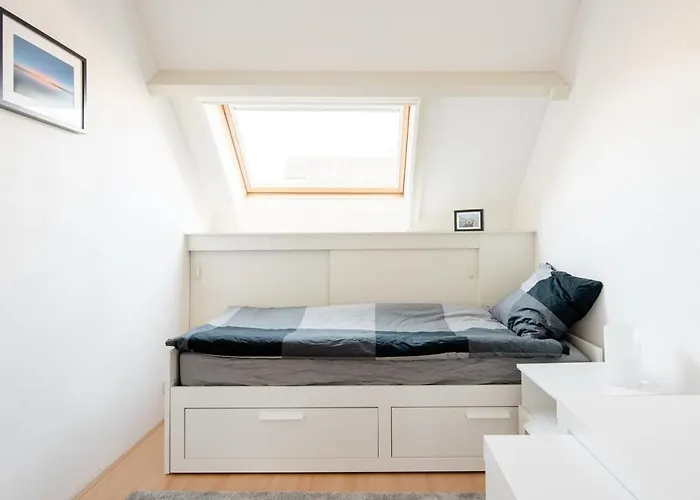 Semesterbostad Zuhause Am Fuer 6 Personen Mit 4 Schlafzimmern Julianadorp