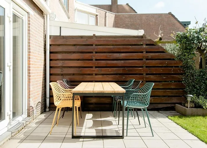 Semesterbostad Zuhause Am Fuer 6 Personen Mit 4 Schlafzimmern *