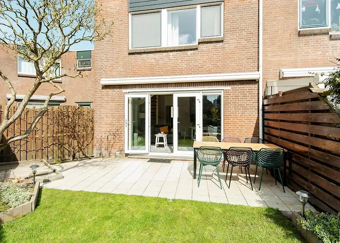 Semesterbostad Zuhause Am Fuer 6 Personen Mit 4 Schlafzimmern *