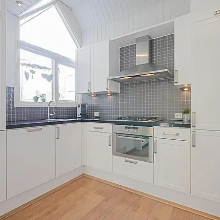 Holiday home Zuhause Am Fuer 6 Personen Mit 4 Schlafzimmern